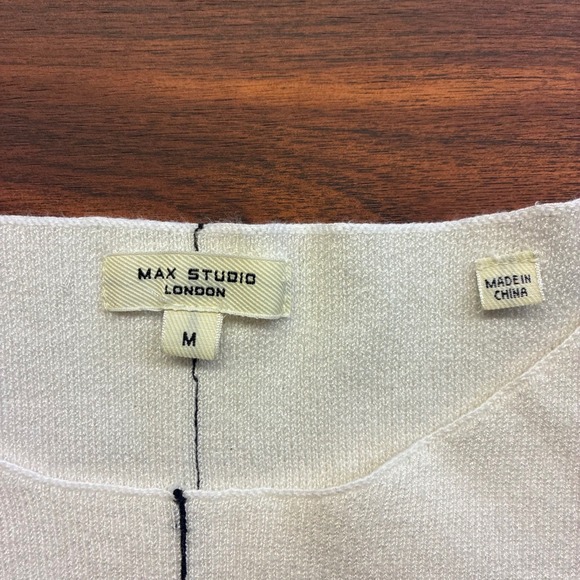 Max Studio London Knit Top Women Size M Ivory Excellent Contrast Seam 4706795 - Picture 6 of 8